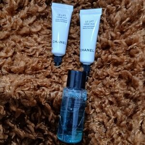 CHANEL Le Lift Eye Cream Duo with Blue Cleanser